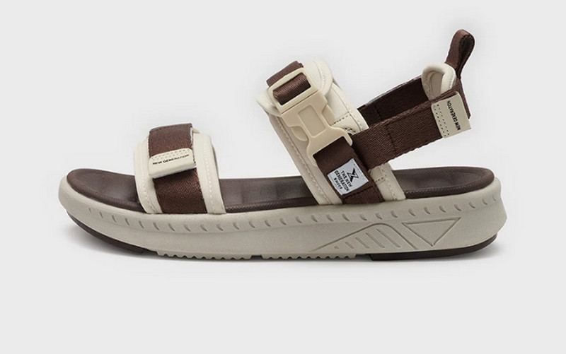 Các mẫu sandal nam Trung Quốc được ưa chuộng hiện nay